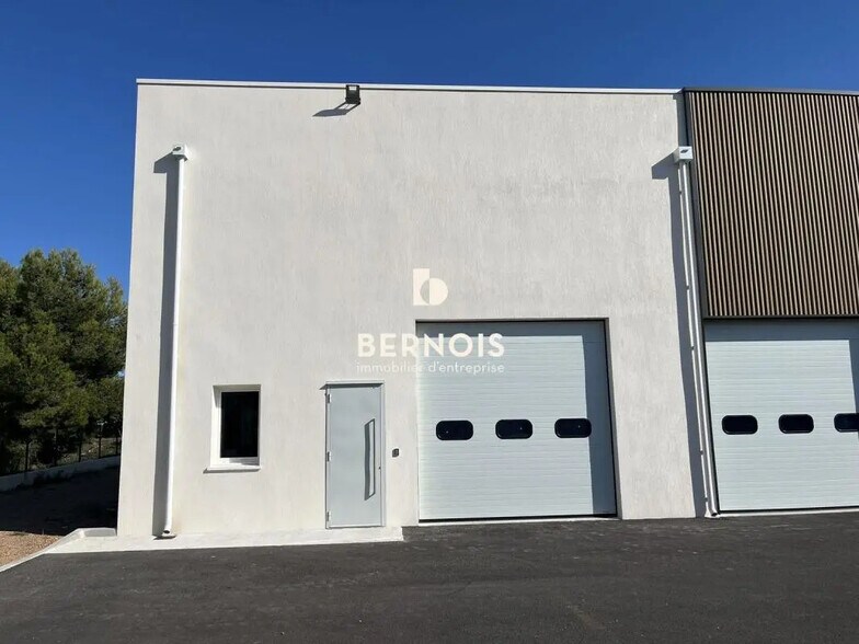 Industriel/Logistique dans Six-Fours-les-Plages à louer - Photo de l’immeuble – Image 2 sur 9