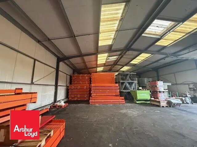 Local d'activités dans Ablis à vendre Photo intérieure– Image 1 sur 3