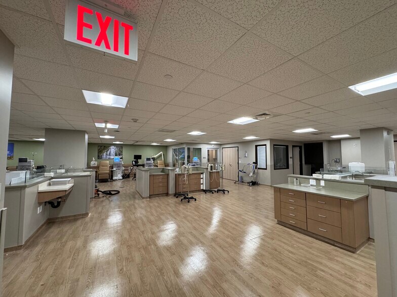1414 W 4th St, Brooklyn, NY à louer - Photo de l’immeuble – Image 3 sur 9