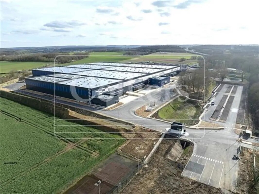 Industriel/Logistique dans Allonne à louer Photo de l’immeuble– Image 1 sur 5