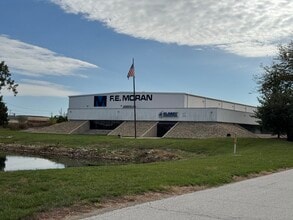 2300 Michigan St, Hammond, IN à louer Photo de l’immeuble– Image 1 sur 32