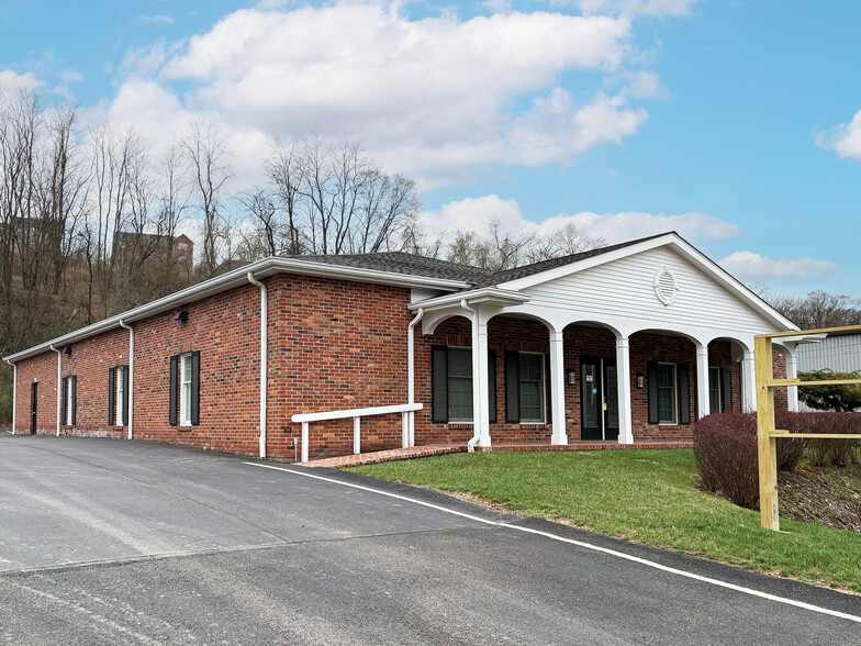 2598 Washington Rd, Canonsburg, PA à vendre - Photo de l’immeuble – Image 1 sur 2