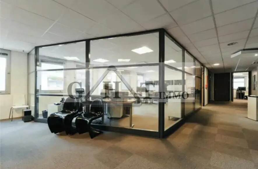 Bureau dans Saint-Maur-des-Fossés à vendre - Photo de l’immeuble – Image 2 sur 9
