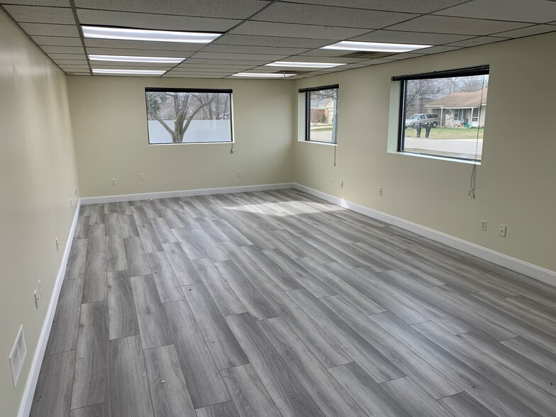 33975 Dequindre Rd, Troy, MI à louer - Photo intérieure – Image 3 sur 5