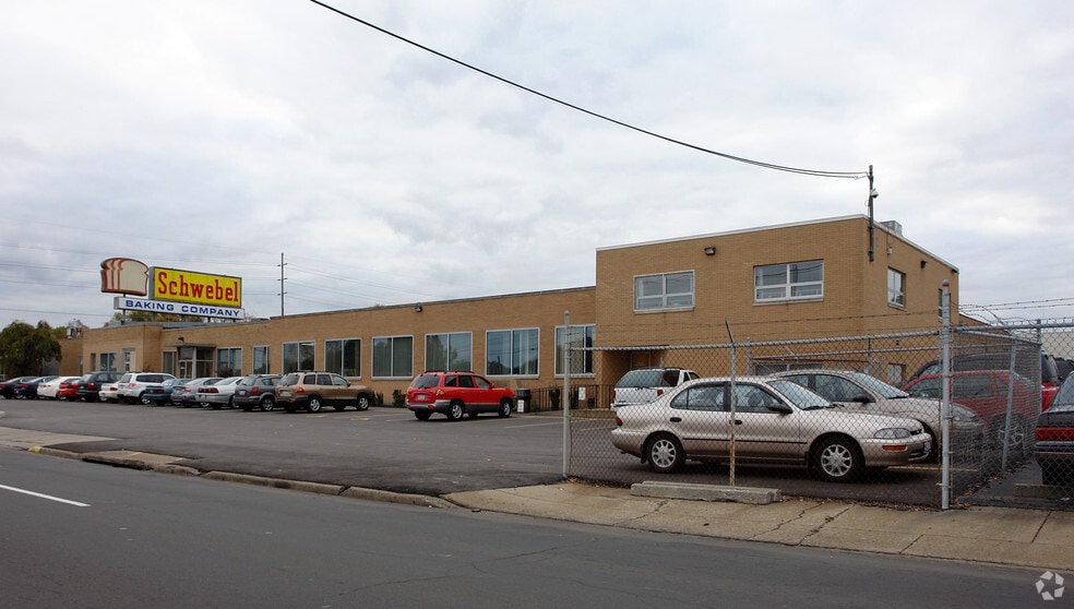 965 E Midlothian Blvd, Youngstown, OH à vendre - Photo principale – Image 1 sur 2