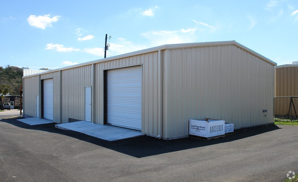 2414 Commerce St, Marble Falls, TX à louer - Photo de l’immeuble – Image 3 sur 5