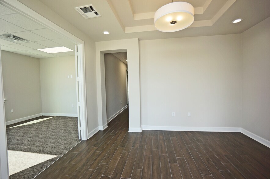 23410 Grand Reserve Dr, Katy, TX à louer - Photo de l’immeuble – Image 3 sur 12