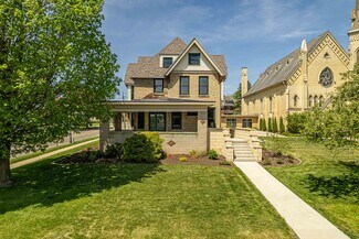 Plus de détails pour 1303 11th St, Monroe, WI - Bureau/Local commercial à louer