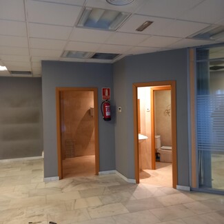 Plus de détails pour Local commercial à louer