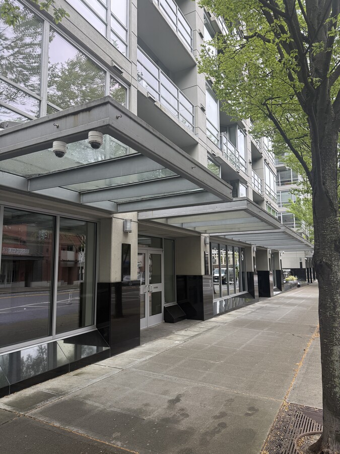 2929 1st Ave, Seattle, WA 98121 - Lot B - - Photo intérieure - Image 2 of 7