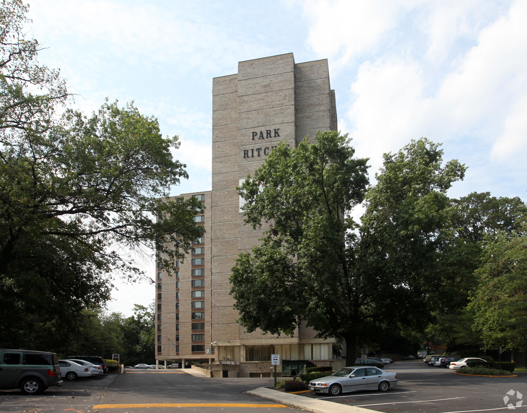 7600 Maple Ave, Takoma Park, MD à louer Photo principale– Image 1 sur 11