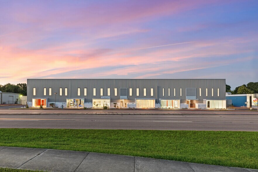 1331 E Broadway St, Pearland, TX à louer - Photo de l’immeuble – Image 1 sur 11