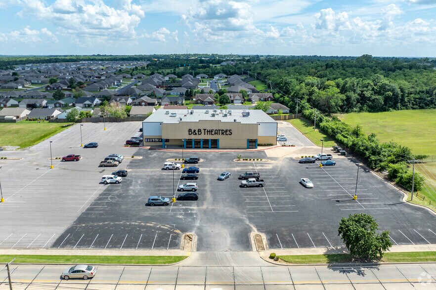 1407 W Country Club Rd, Claremore, OK à vendre - Photo de l’immeuble – Image 3 sur 4