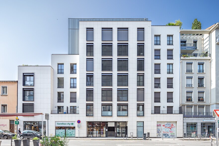 Local commercial dans Lyon à louer - Photo principale – Image 1 sur 3