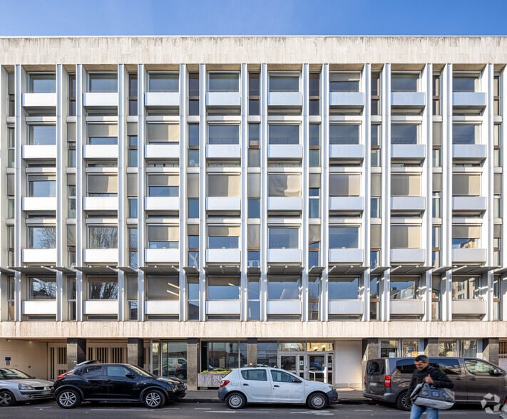 Rue Des Ardennes, Paris à louer - Photo de l’immeuble – Image 3 sur 3