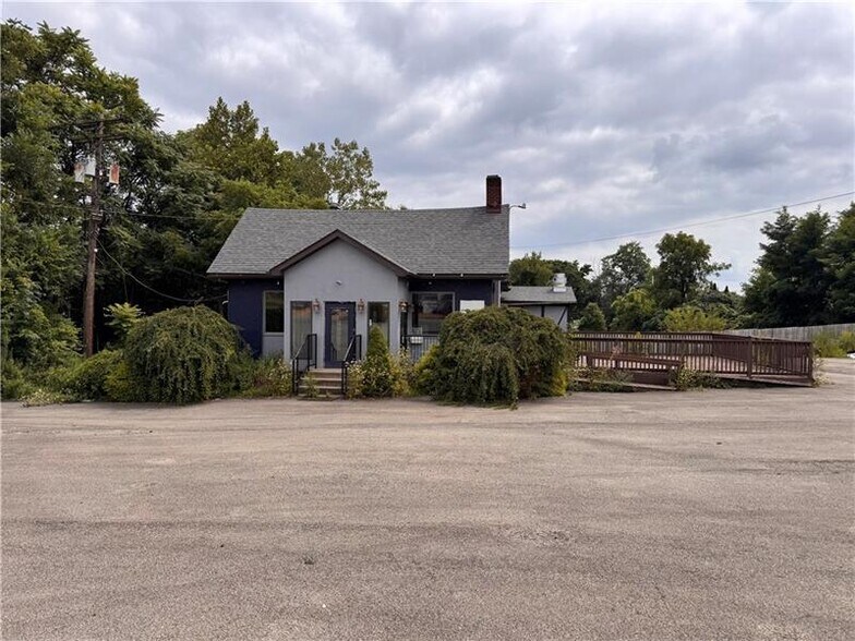 2222 Freeport Rd, New Kensington, PA à vendre - Photo de l’immeuble – Image 3 sur 7
