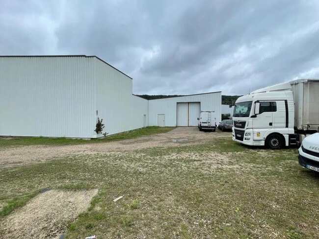 Plus de détails pour Local d’activités à vendre