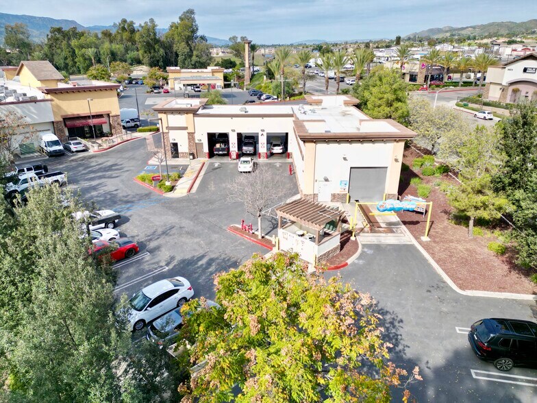 32120 Clinton Keith Rd, Wildomar, CA à vendre - Photo de l’immeuble – Image 3 sur 18