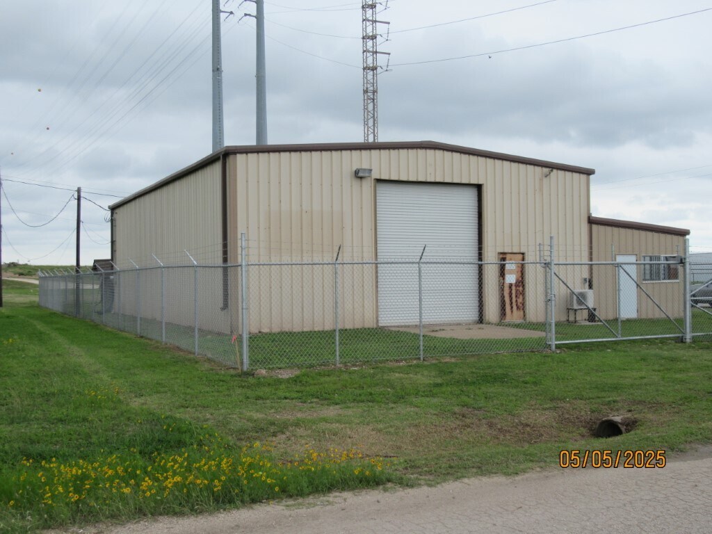 530 E 2nd St, Freeport, TX à louer Photo intérieure– Image 1 sur 8