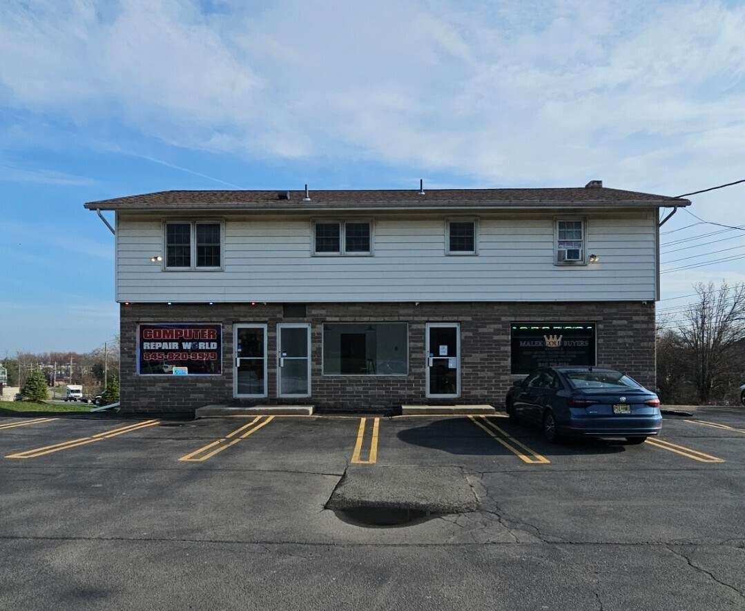 630 E Route 211, Middletown, NY à louer Photo de l’immeuble– Image 1 sur 14