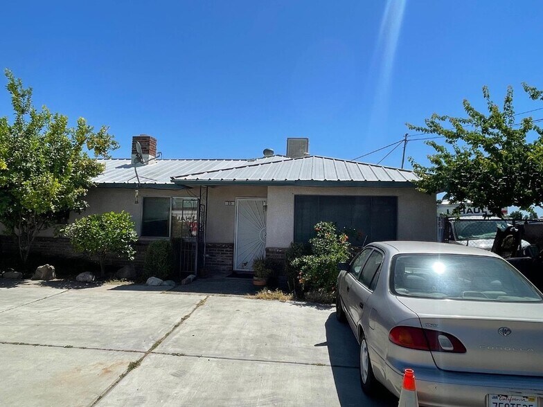 25 Sunnyside Ave, Clovis, CA à vendre - Photo de l’immeuble – Image 2 sur 12