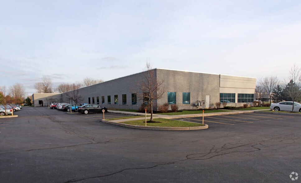270 Northpointe Pky, Amherst, NY à louer - Photo de l’immeuble – Image 3 sur 3