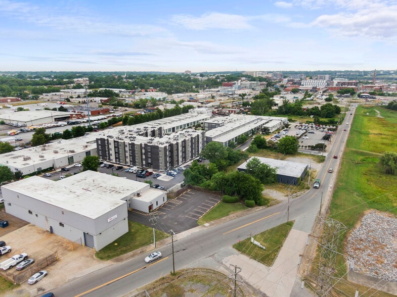 1001 E 4th St, Richmond, VA à louer - Photo de l’immeuble – Image 2 sur 22