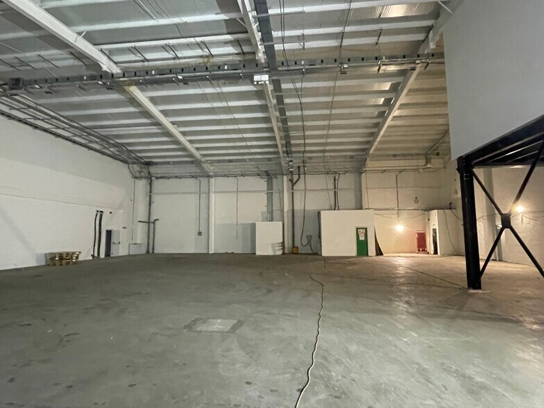 8­-9 Lismirrane Industrial Park, Elstree Road, Elstree à louer - Photo de l’immeuble – Image 3 sur 6