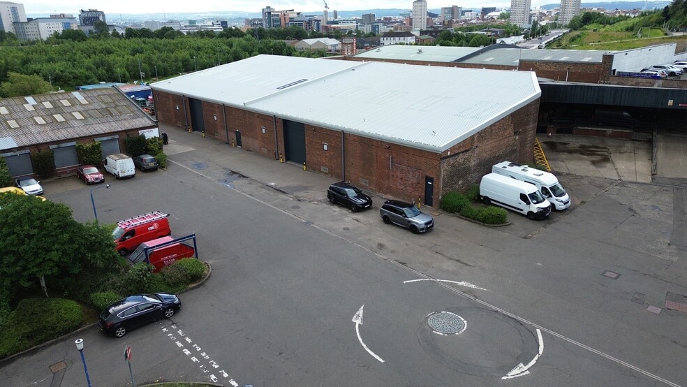 100 Borron St, Glasgow à louer - Photo de l’immeuble – Image 2 sur 44