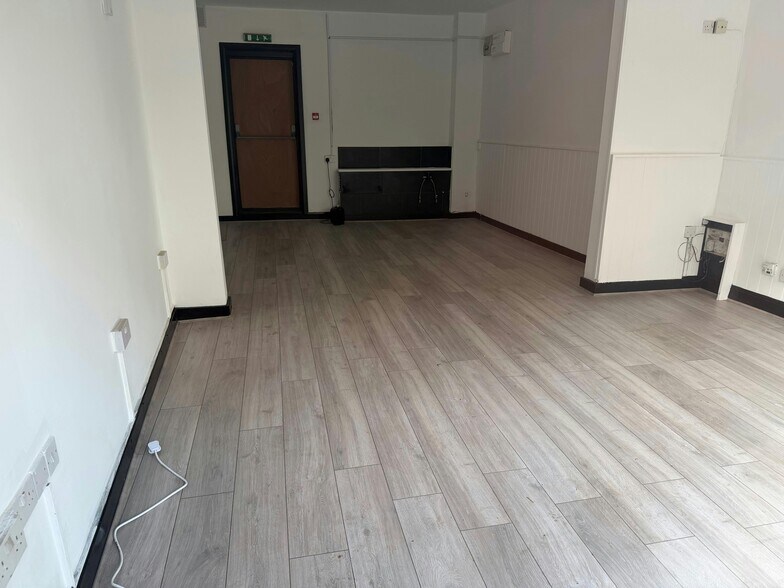 33 Tavistock St, Bedford à louer - Photo de l’immeuble – Image 3 sur 3