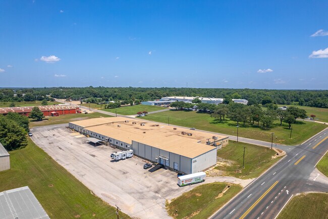 Plus de détails pour 1411 Flat Creek Rd, Athens, TX - Industriel/Logistique à louer