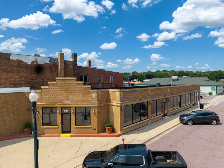 200 S Minnesota Ave, Saint Peter, MN à vendre - Photo de l’immeuble – Image 1 sur 40