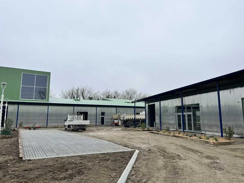 Local d'activités dans Le Bouscat à vendre - Photo de l’immeuble – Image 3 sur 11