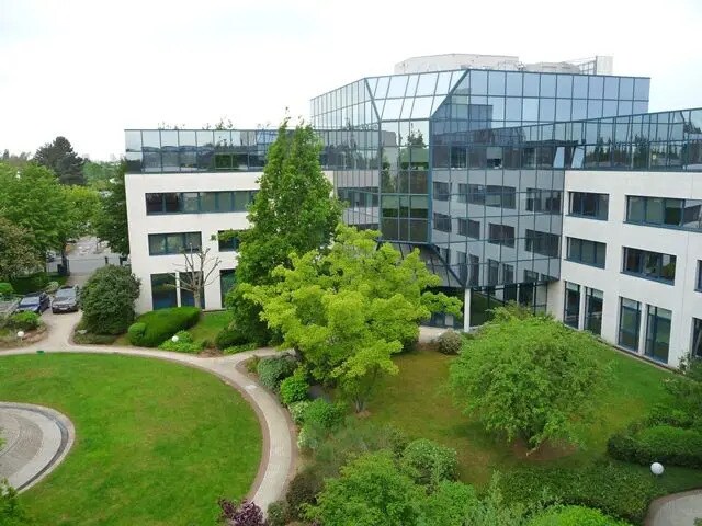 1 Avenue De L 'Atlantique, Les Ulis à louer Photo de l’immeuble– Image 1 sur 12