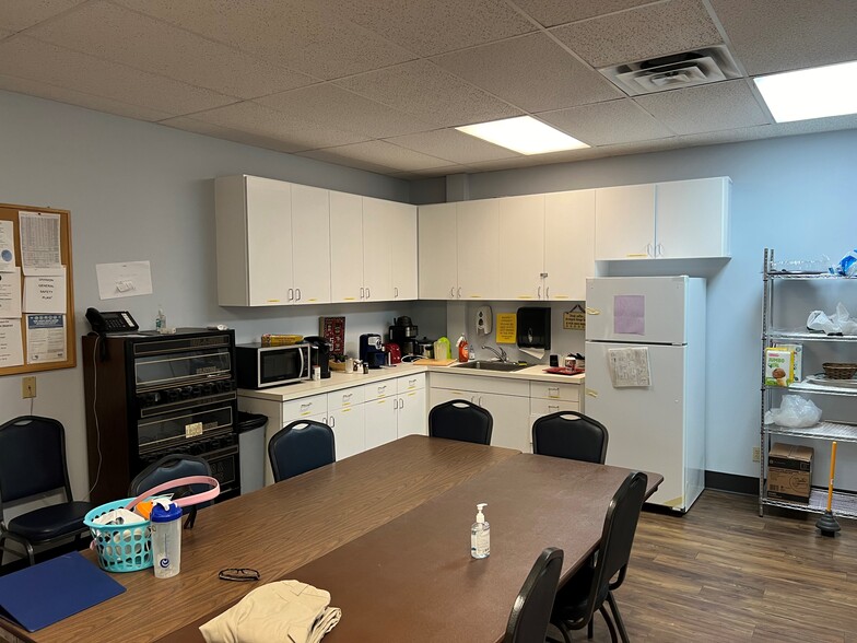 2525 Youree Dr, Shreveport, LA à vendre - Photo de l’immeuble – Image 3 sur 8
