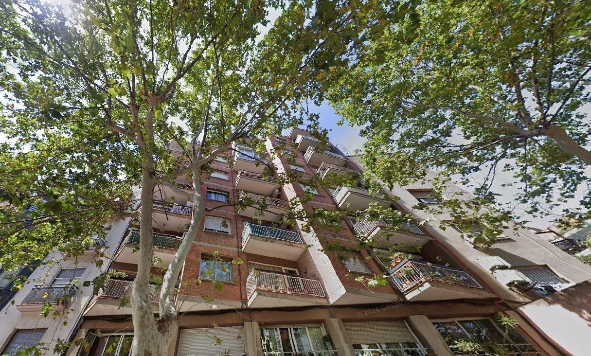 Immeuble residentiel dans Barcelone, Barcelona à vendre Photo principale– Image 1 sur 2