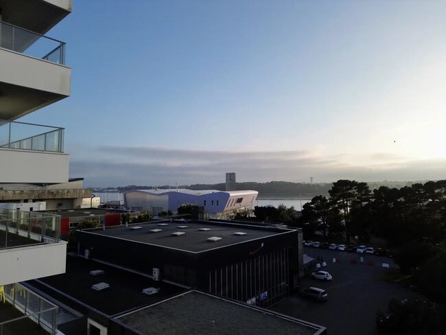 Plus de détails pour 7 Rue Lieutenant De Vaisseau Bourély, Lorient - Bureau à louer