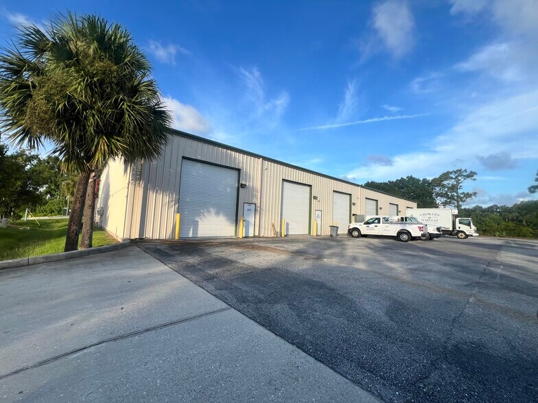 6636-6646 26th Ct, Sarasota, FL à vendre - Photo de l’immeuble – Image 2 sur 2