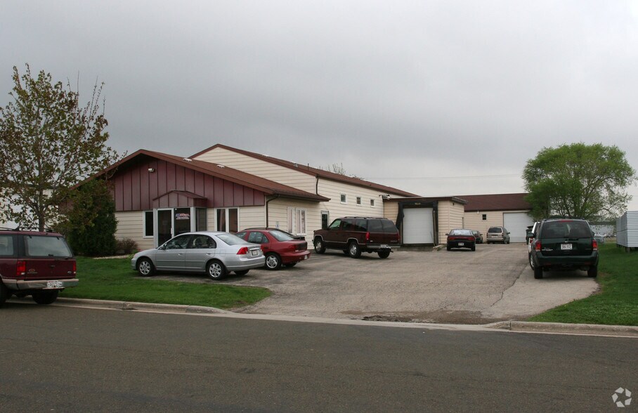 8612 Fairway Pl, Middleton, WI à vendre - Photo principale – Image 1 sur 26