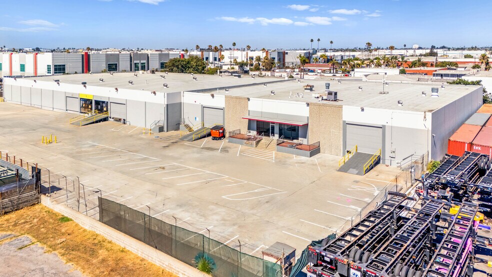 400 W Gardena Blvd, Gardena, CA à louer - Photo de l’immeuble – Image 1 sur 8