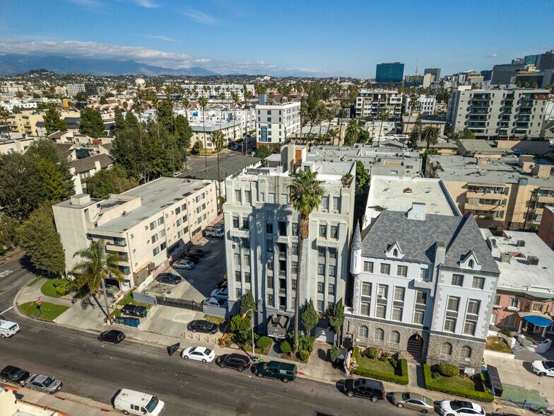 512 S Hobart Blvd, Los Angeles, CA à vendre - Photo de l’immeuble – Image 3 sur 44