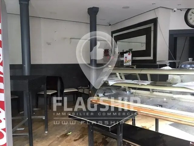 Local commercial dans Paris à louer - Photo de l’immeuble – Image 3 sur 8