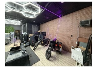 4422 3rd Ave, Brooklyn, NY à louer Photo intérieure– Image 2 sur 13