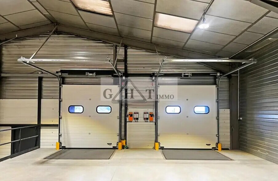 Industriel/Logistique dans Saint-Fargeau-Ponthierry à vendre - Photo intérieure – Image 3 sur 5