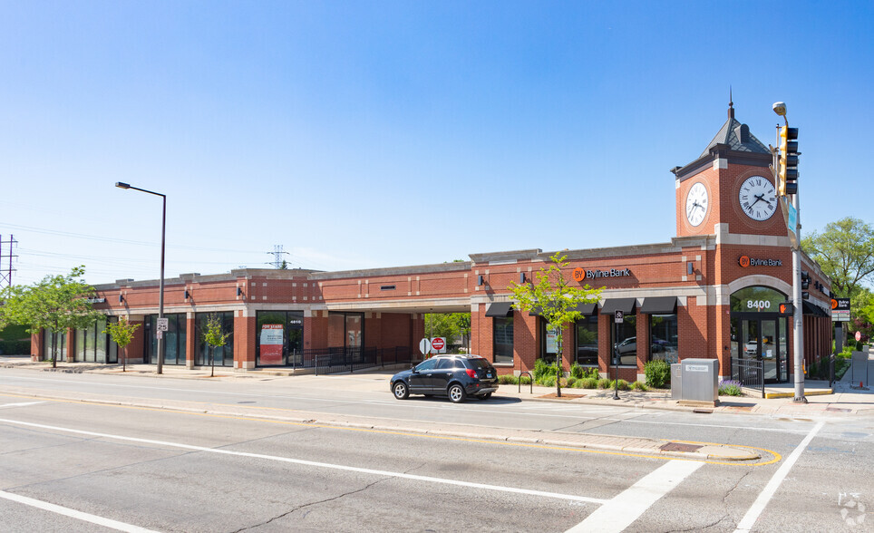 8400 Skokie Blvd, Skokie, IL à louer - Photo de l’immeuble – Image 3 sur 7