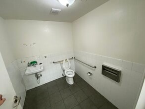 322 W Valley Blvd, Alhambra, CA à louer Photo intérieure– Image 2 sur 7