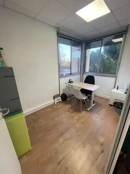 Bureaux/Médical dans Aix-en-Provence à louer - Photo intérieure – Image 3 sur 6
