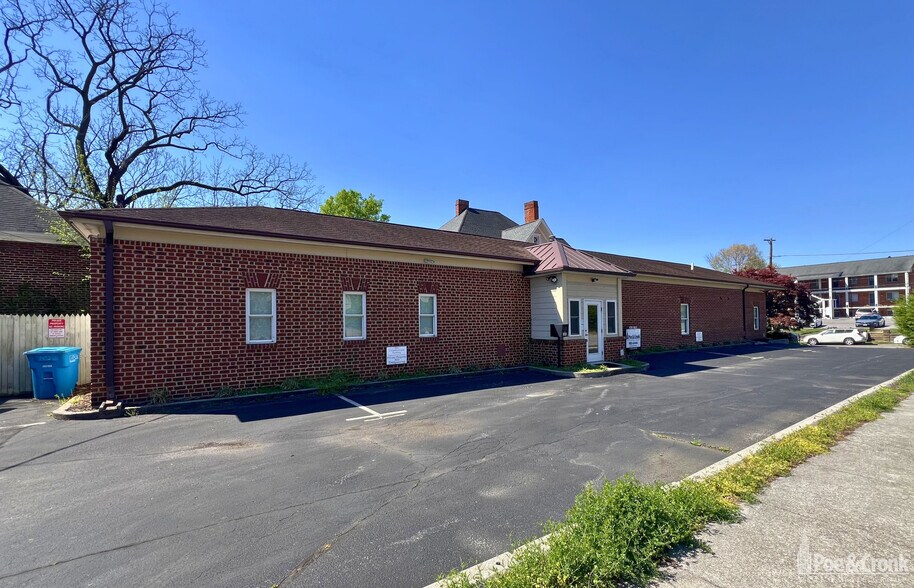 1402 3rd St SW, Roanoke, VA à vendre - Photo de l’immeuble – Image 2 sur 23