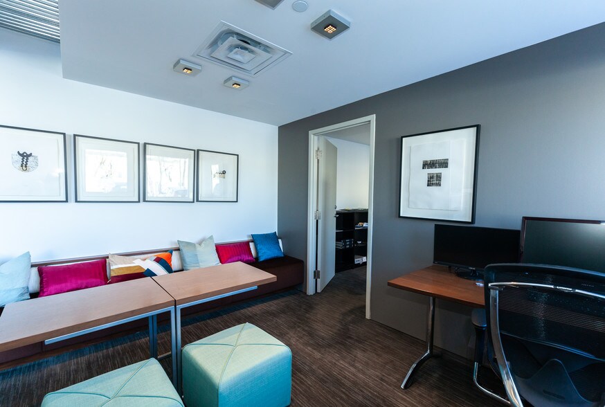73 Breezehill Ave, Ottawa, ON à louer - Photo intérieure – Image 3 sur 9