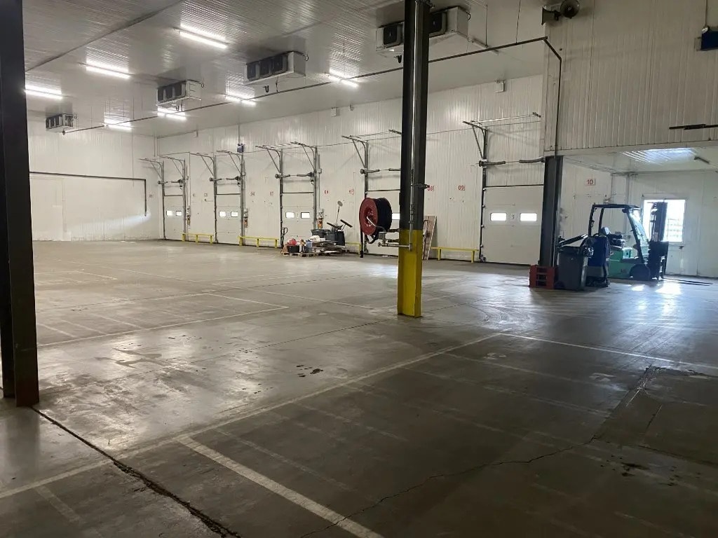 Industriel/Logistique dans  à louer Photo de l’immeuble– Image 1 sur 7